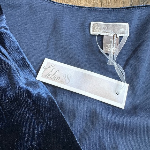Chelsea28 Navy Blue “velvet” like material dress. New with tags! Women’s size M. - Picture 13 of 13